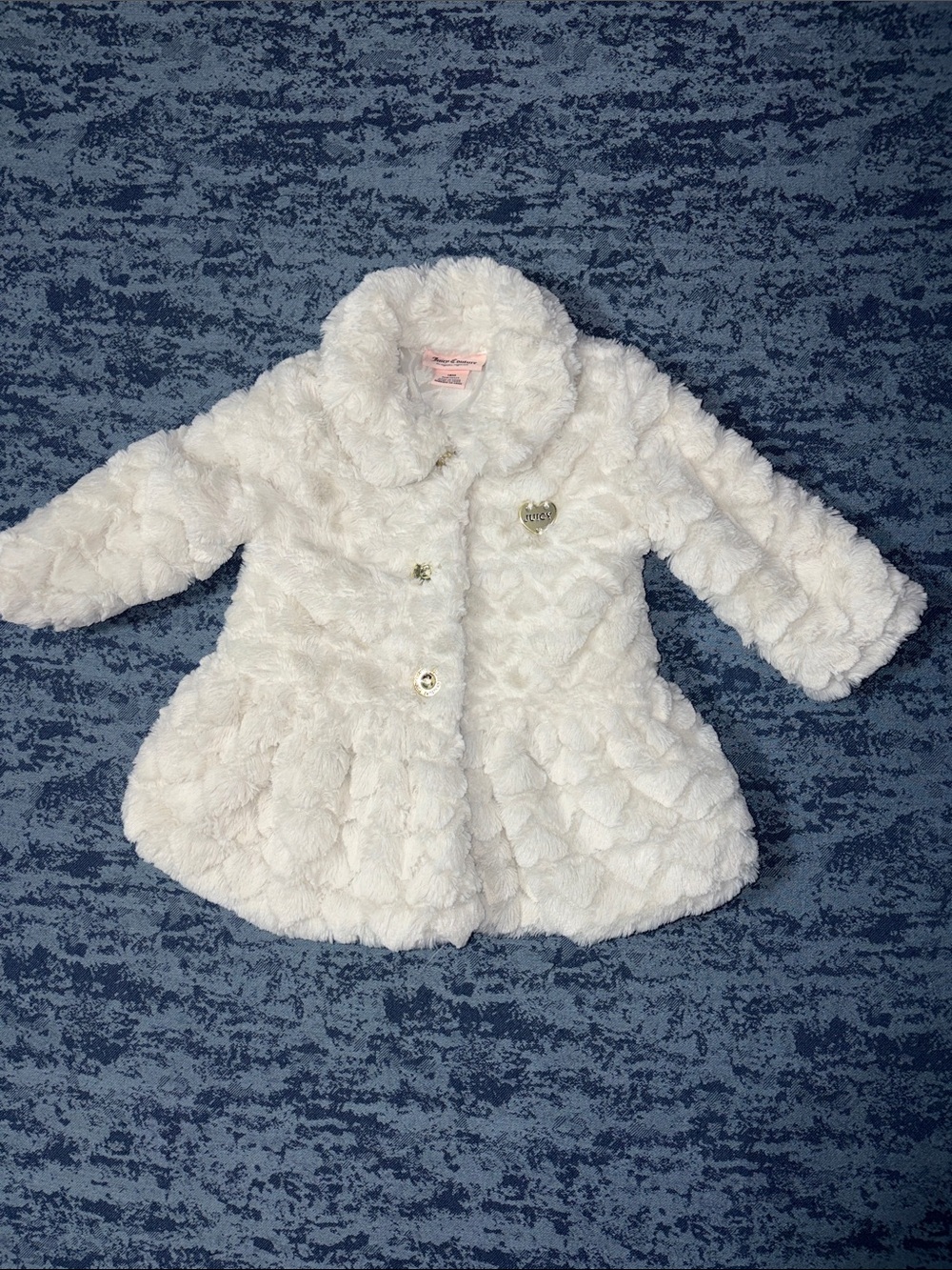 Juicy Couture Girls White Faux Fur Pea Coat with Heart Pin 18 Months